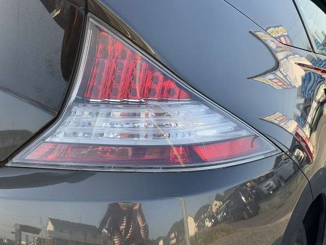 お車の状態は内外装共にとても綺麗な状態を保っておりますので私共でも自信を持ってお薦め出来る1台です！！同年式のお車と比べますと、大事にお乗りだった事を実感して頂けるはずです♪