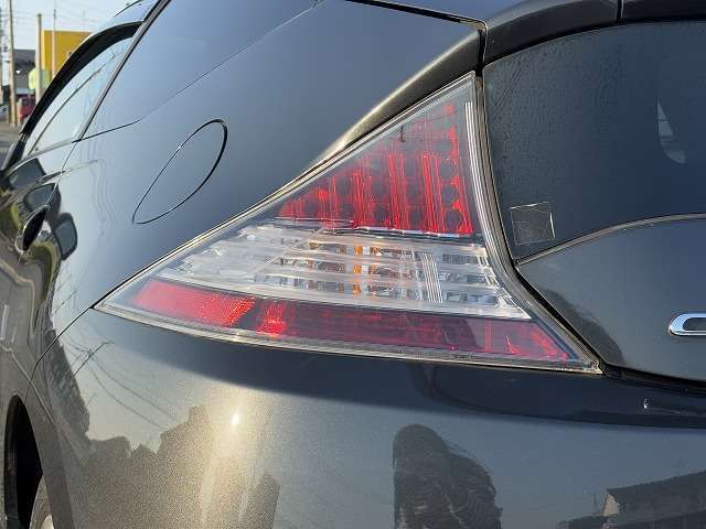 お車の状態は内外装共にとても綺麗な状態を保っておりますので私共でも自信を持ってお薦め出来る1台です！！同年式のお車と比べますと、大事にお乗りだった事を実感して頂けるはずです♪