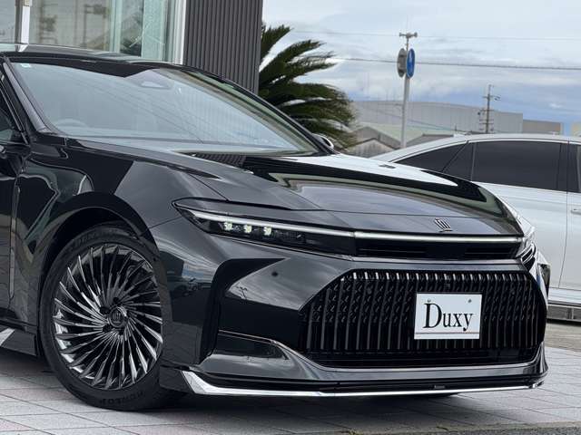 クラウン　Z　ブラック　モデリスタエアロ　パノラマルーフ　ブラックパッケージ　デジタルインナーミラー　パノラミックビューモニター　ブラインドスポットモニター　純正アルミホイール　LEDヘッドライト　ETC