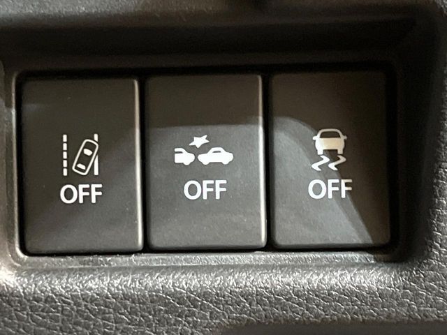 【スズキ　セーフティサポート】走行中に前方の車両等を認識し、衝突しそうな時は警報とブレーキで衝突回避と被害軽減をアシスト。より安全にドライブをお楽しみいただけます。