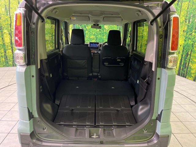 普段のお買い物や通勤、送迎等に十分な荷室スペースを確保しております。セカンドシートを倒すと、大きな荷物の積載も可能です♪