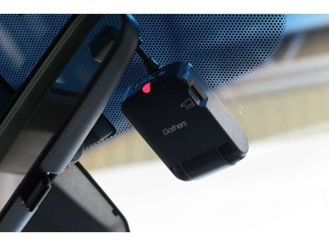 ◆◆『ドライブレコーダー』動画を残すことで万が一の事態に遭遇した時の必須アイテムです！急ブレーキ・急ハンドルが起こった際、自動で記録が上書きされずに保存され、後でPC等で確認出来ます。