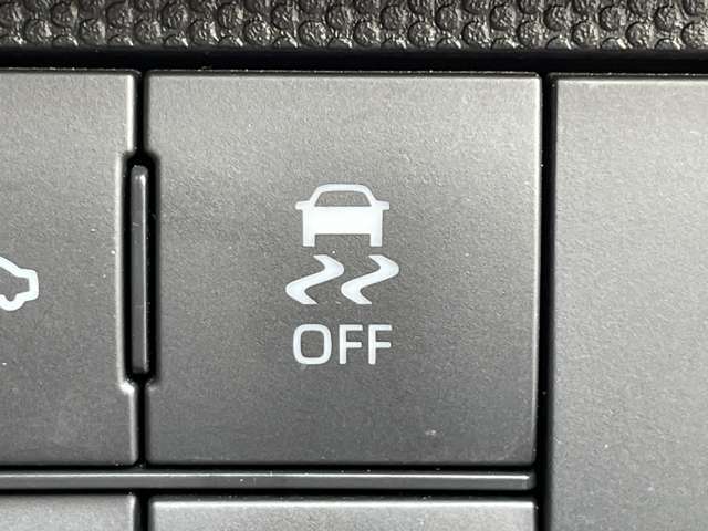 【運転席操作部】快適なドライブを楽しむための機能が装備されています！運転席から触れるので、使いやすいです！除菌プランいれていただくと、さらに清潔で安心していただけます！