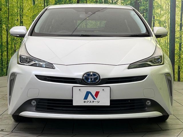 弊社では、全車『修復歴なし』のお車のみ取り扱っております。専任バイヤーによる厳選した仕入れの後、入庫後の車両チェックを行い、ネクステージが認定した高品質な中古車をご提供しております。