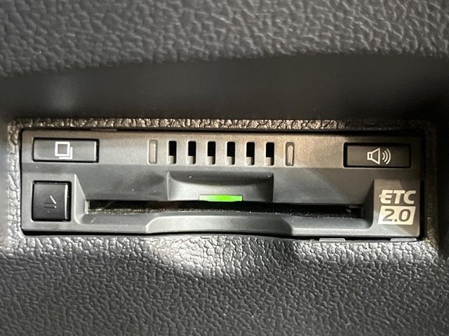 【ETC】高速道路の料金所をストレスなく通過！話題のスポットやサービスエリアに多い「スマートIC」利用時は必須のアイテムです。当店でセットアップを実施、ご納車当日からすぐにご利用いただけます！