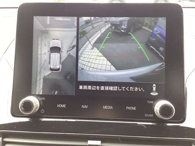 マルチアラウンドモニター（全周囲カメラ）装備☆真上から見下ろしているような映像で駐車をサポートします♪ステアリングガイドライン表示機能付き！