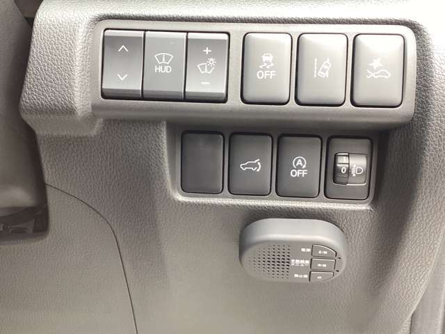 衝突被害軽減ブレーキシステムをはじめとする安全装備や快適装備が充実しています♪