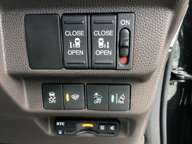 この度は、当店のお車をご覧いただきまして誠にありがとうございます！ご相談はこちらまで→【TEL0598-29-5111】お気軽に問合せください♪