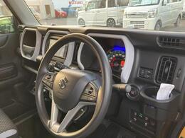 ワイドな視界を確保して、運転しやすいインパネデザインです。各種操作類は適切な位置にあり疲労を軽減します【国道152号線（飛龍街道）沿い】　営業時間10時?18時30分　【　定休日　火曜日　第3水曜日】