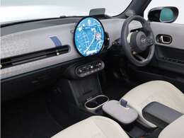 クラシックMINIの特徴を踏襲しつつ、新しいデザインに生まれ変わったインパネまわり