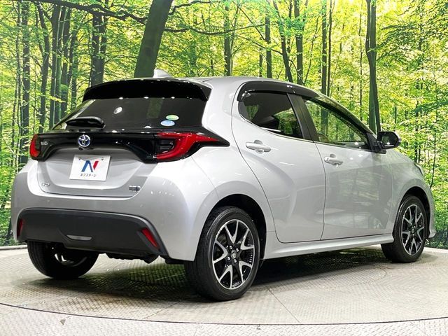 ☆全国のネクステージからお取り寄せが可能※！遠方の店舗に展示してあるクルマが気になる場合も、最寄りの店舗でご覧いただくことが可能です！是非私たちに要望をお聞かせください！※別途費用