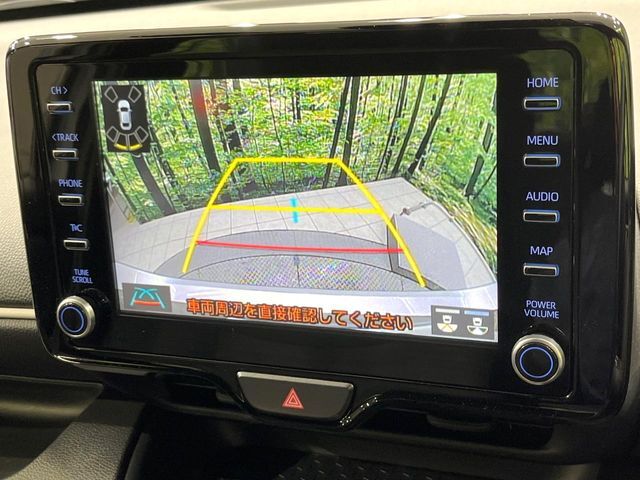 【バックカメラ】駐車時に後方がリアルタイム映像で確認できます。大型商業施設や立体駐車場での駐車時や、夜間のバック時に大活躍！運転スキルに関わらず、今や必須となった装備のひとつです！