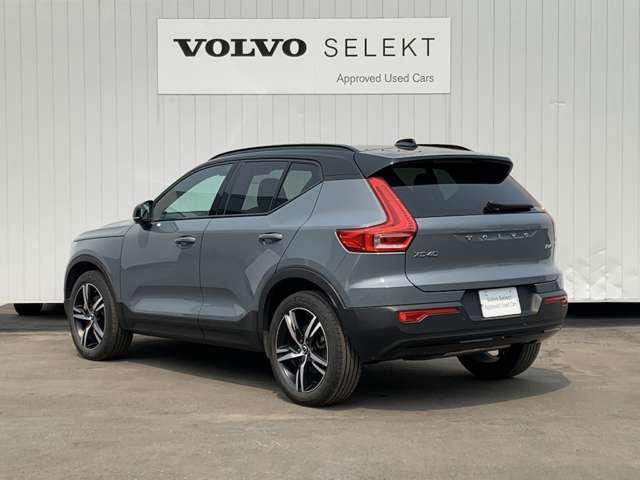 ◆バック/万が一を考え、安全性を重視する方に選ばれているVOLVO車。ドアを開閉するとその重み・厚みに驚くはず