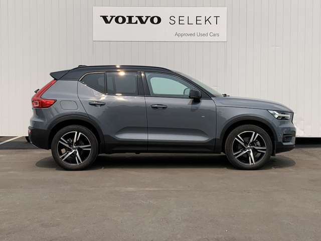 ◆サイド/流麗なプロポーションはVOLVO車の真骨頂。「美しいものと共にありたい」というオーナーの願いを満たします