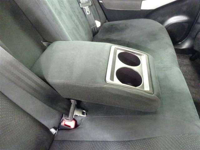 ファブリックで包み込んだベーシックなシートです。通気性が良くて蒸れにくい上に、保温性も高いので冬場でも冷えを感じにくいです♪