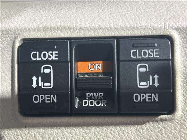 【運転席操作部】快適なドライブを楽しむための機能が装備されています！運転席から触れるので、使いやすいです！除菌プランいれていただくと、さらに清潔で安心していただけます！