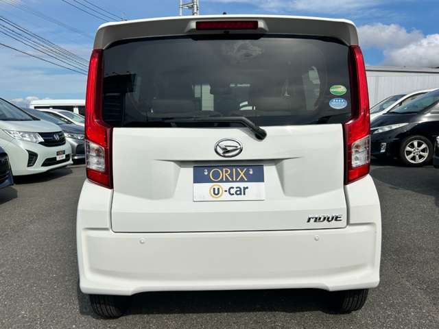 1年の保証付きでご納車させていただきます。車に自信があるからこそできることですね。ご期待ください。