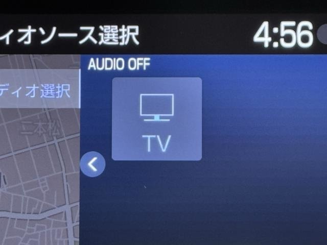 TVが見れるチューナーを装備しています。　新しい車でも付いていないことで、TVが見れない事も多々あるので要チェックです。