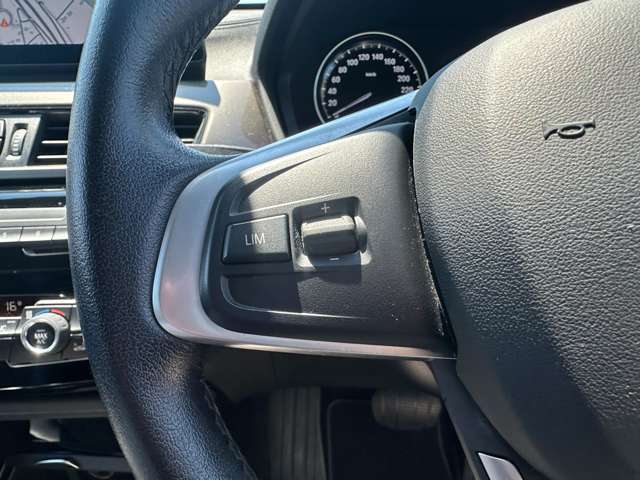 せっかく買う車が汚かったら嫌ですよね。でもご安心下さい！当社の在庫車は全車ルームクリーニング済みです！綺麗なお車で気持ちの良いドライブを！