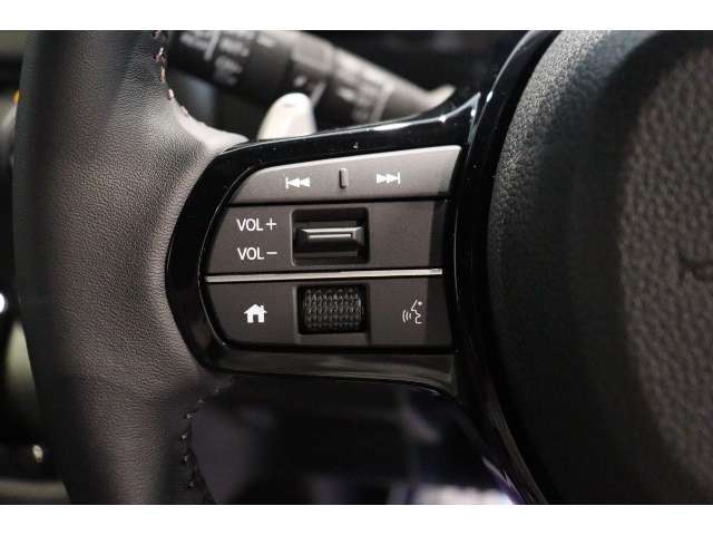 運転しながら操作が出来る画期的装備！これ便利です