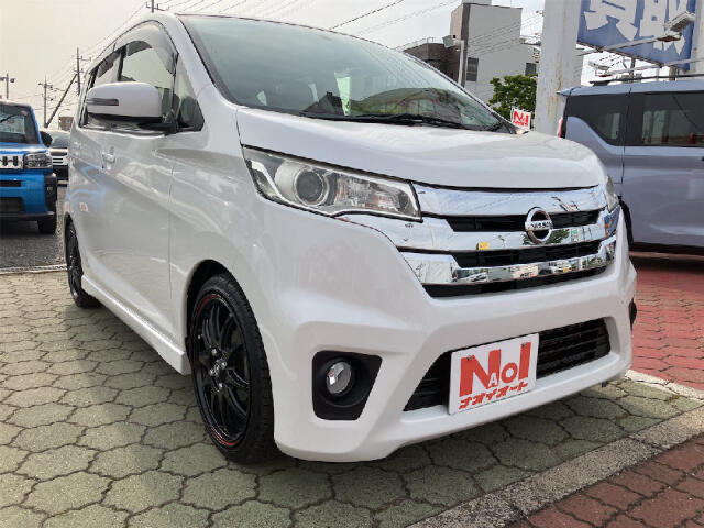 「ナオイオートのこだわり」全車保証付きです。全車事故歴無し・全車8万キロ以内の良質車・全車保証付き。当社の最長保証は2年間（プラチナプラン）です！高速道路でお越しの方は桜川・筑西ICから約15分です！