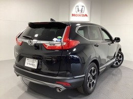 Honda認定中古車 U-Selectは3つの安心をお約束します。　1　Hondaのプロが整備した安心。 2　第三者機関がチェックした安心。　3　購入後もHondaが保証する安心。