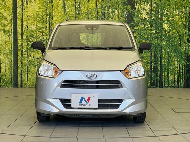 弊社では、全車『修復歴なし』のお車のみ取り扱っております。専任バイヤーによる厳選した仕入れの後、入庫後の車両チェックを行い、ネクステージが認定した高品質な中古車をご提供しております。