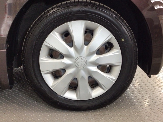 走行距離や使用状況を見て、お客様に安心してお乗りいただけるよう、法定点検項目およびオートテラスで定めている基準を元に整備され納車しております！