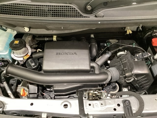 ホンダスタッフがしっかり整備して保証付きにてお渡し致します。エンジンルーム＆室内ルームともにクリーニング済みで清潔です。快適なドライブをお楽しみください。