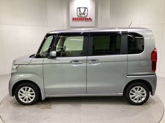 購入後も自社指定整備工場完備でお客様の愛車をしっかりサポート致します！御納車時には安全かつ安心してお乗り頂けるようホンダ専門知識を持つ整備スタッフが点検・整備・装備も説明をしてお渡ししております。