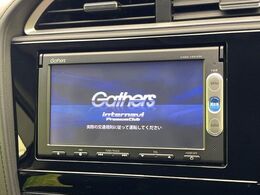 【純正ナビ】人気の純正ナビを装備しております。ナビの使いやすさはもちろん、オーディオ機能も充実！キャンプや旅行はもちろん、通勤や買い物など普段のドライブも楽しくなるはず♪
