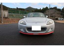 遠方販売実績も多数あり！遠方のお客様でも安心してお車をご購入いただけるよう、車検整備やその他の修理箇所、また欠損部品補填などの作業を行なってからお客様にお渡ししています。