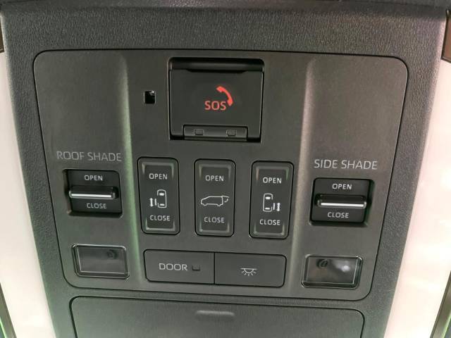【両側パワースライドドア】スマートキーや運転席のスイッチで後席両側スライドドアの開閉が可能♪電動だから力を入れてドアを開ける必要が無く、小さなお子様でも簡単に開け閉めでき快適です♪