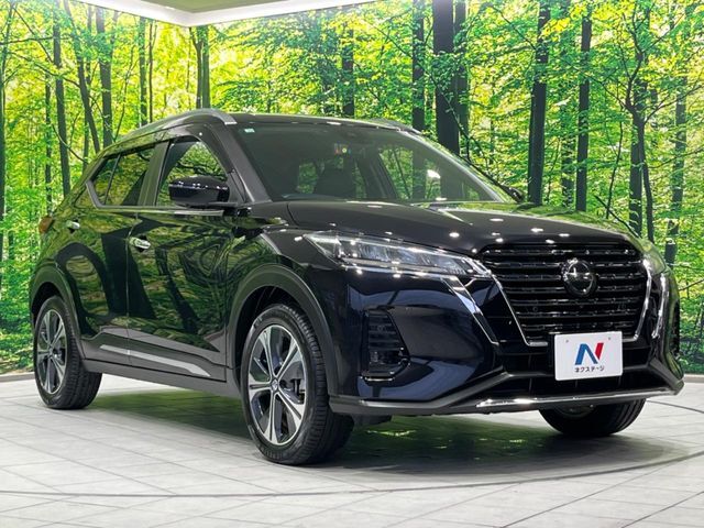 大好評のボディコーティング「弾スプラッシュコート」もご納車までに施工可能。通常のガラスコートと異なる、耐久年数6年の無機質ガラスコーティングが、ボディをキレイな状態に保ってくれます。