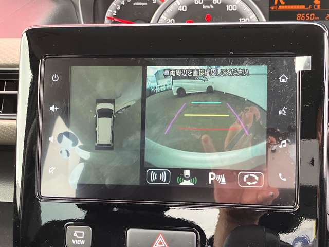 車両周囲360度をディスプレイオーディオの画面で確認できる全方位カメラを装備！