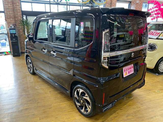 届出済未使用車を一人でも多くの方に提供できるよう専門のスタッフがしっかりと説明し、相談に乗らせていただきます！