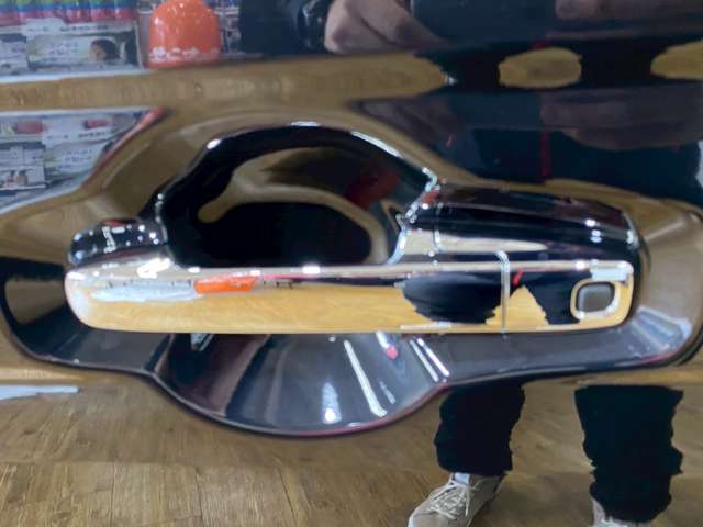 キーパーも取り扱っておりますのでご納車までに施工可能です。コーティングがボディを綺麗な状態で保ってくれます！