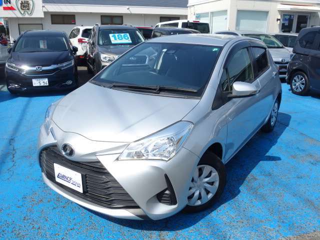 当店の中古車は、オートオークションから厳選して仕入れた後、店頭にてさらに第三者の評価検査を受けております。