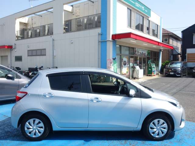 支払総額を表記しておりますが、お住まいの地域によっては登録費用や陸送費用が別途必要となります。お見積り依頼の際にお申し付けください。