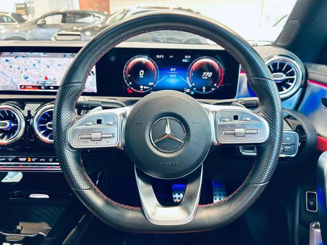 安心してカーライフを始めていただく事ができるよう、納車前にディーラー整備工場もしくは熟練メカニックが在籍する整備工場にて点検を行ない、必要な整備を実施致します。