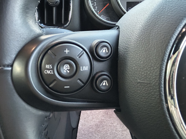 中古車の販売のほかに、買取や下取りも強化しています(^^♪