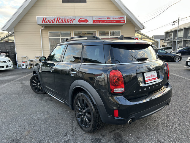 1年間走行距離無制限の保証もございます。詳しくは担当スタッフまでお電話下さい。