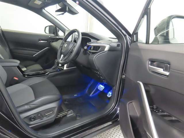 【禁煙車の定義】当店の定義・・・☆タバコ臭くない事☆コゲがない事☆灰皿等の喫煙器具が未使用の事　以上3項目をクリアした場合【禁煙車】と表示します。（現状を表しています。過去の事は、断定できません。）