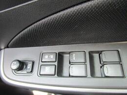 電動格納ミラー＆パワーウインドー