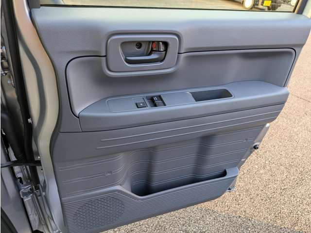 ☆ご掲載中の車両に関して☆　気になる点や知りたいことがあればお気軽にお問い合わせ・お電話くだいませ！すぐに詳しい営業のスタッフから詳しいお話を致します！