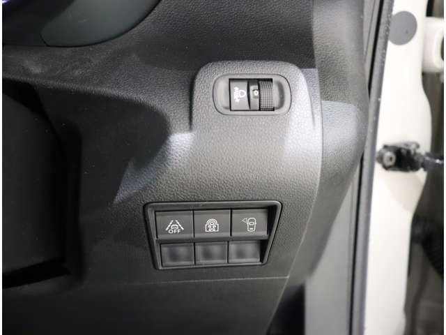 カーセンサーを見て電話しましたとお伝え下さい。0078-9711-254277までお気軽にお電話下さい。全国納車可能です。納車方法に関してもお気軽にご相談ください。
