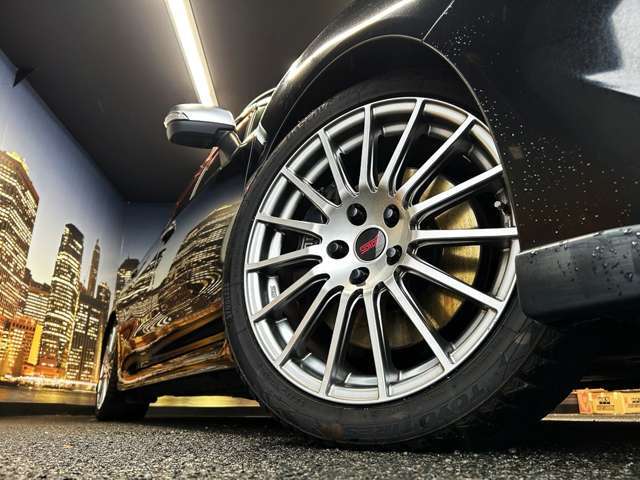 純正18インチアルミホイール！アルミのコーティングも御座います！汚れがちなアルミホイールも安心です！！