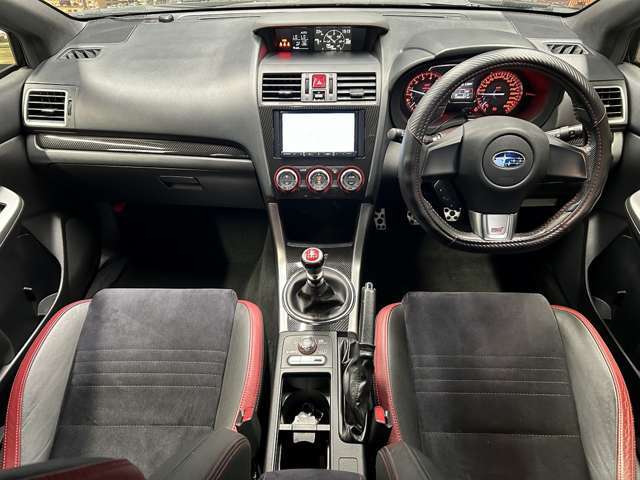 大阪府枚方市にセダン・SUVを中心に『お値打ち価格』で展示している良質中古車専門店です。事故歴修復歴なしの車両限定で取り扱い！。関西地域で最もお得な価格かつ最良質車をご提供できるよう努めております。