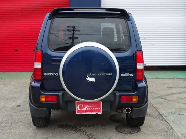 バックモニターも装備しております。車庫入れの苦手なお客様、もうご心配いりません。バックモニターがあれば、ぶつける心配一切無し？！