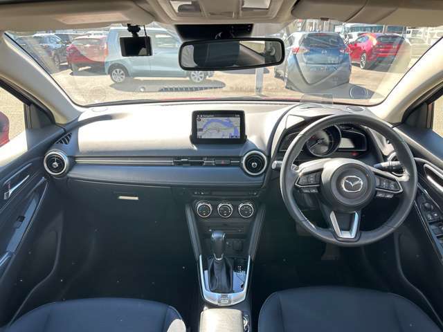 MAZDA2が入荷しました！